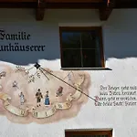Familie Neunhaeuserer Apartment *