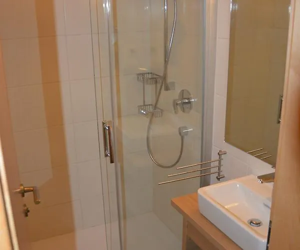 Familie Neunhaeuserer Apartamento *